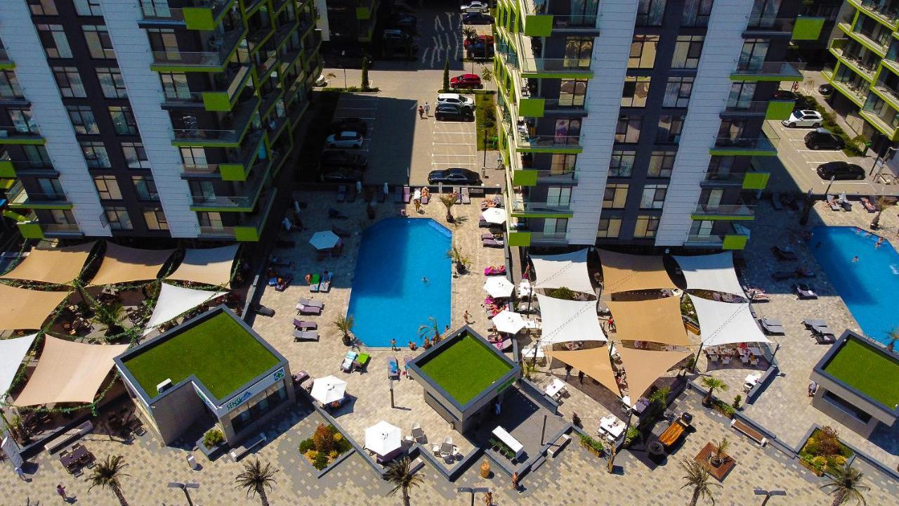 Royale Sundance Studio 8 Beach Spa & Pool Mamaia Nord Apartman Kültér fotó