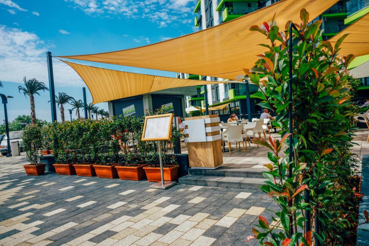 Royale Sundance Studio 8 Beach Spa & Pool Mamaia Nord Apartman Kültér fotó